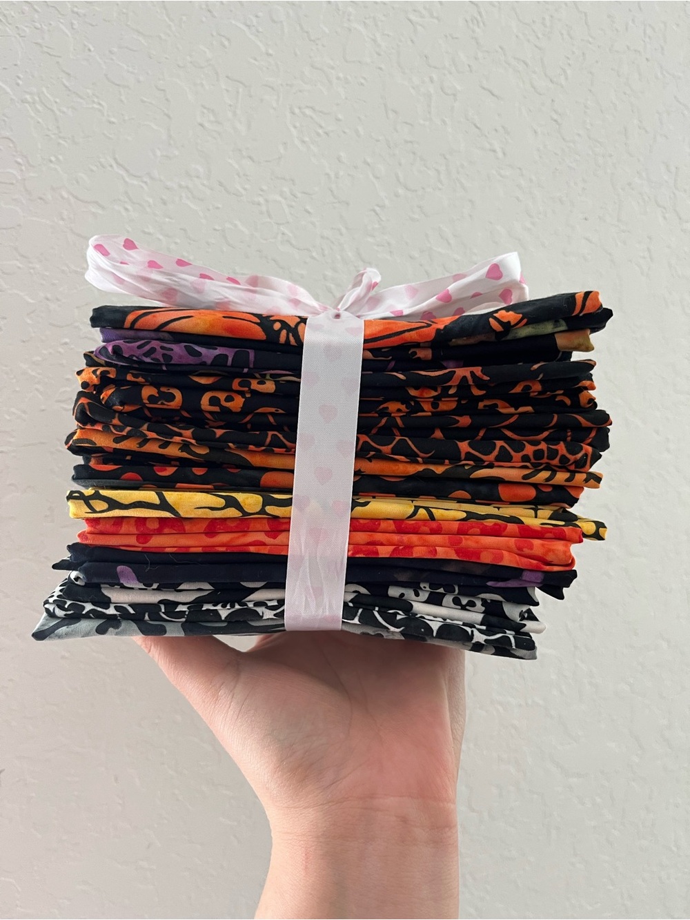 Halloween Batik Fat Quarter Bundle NWOT Quilting